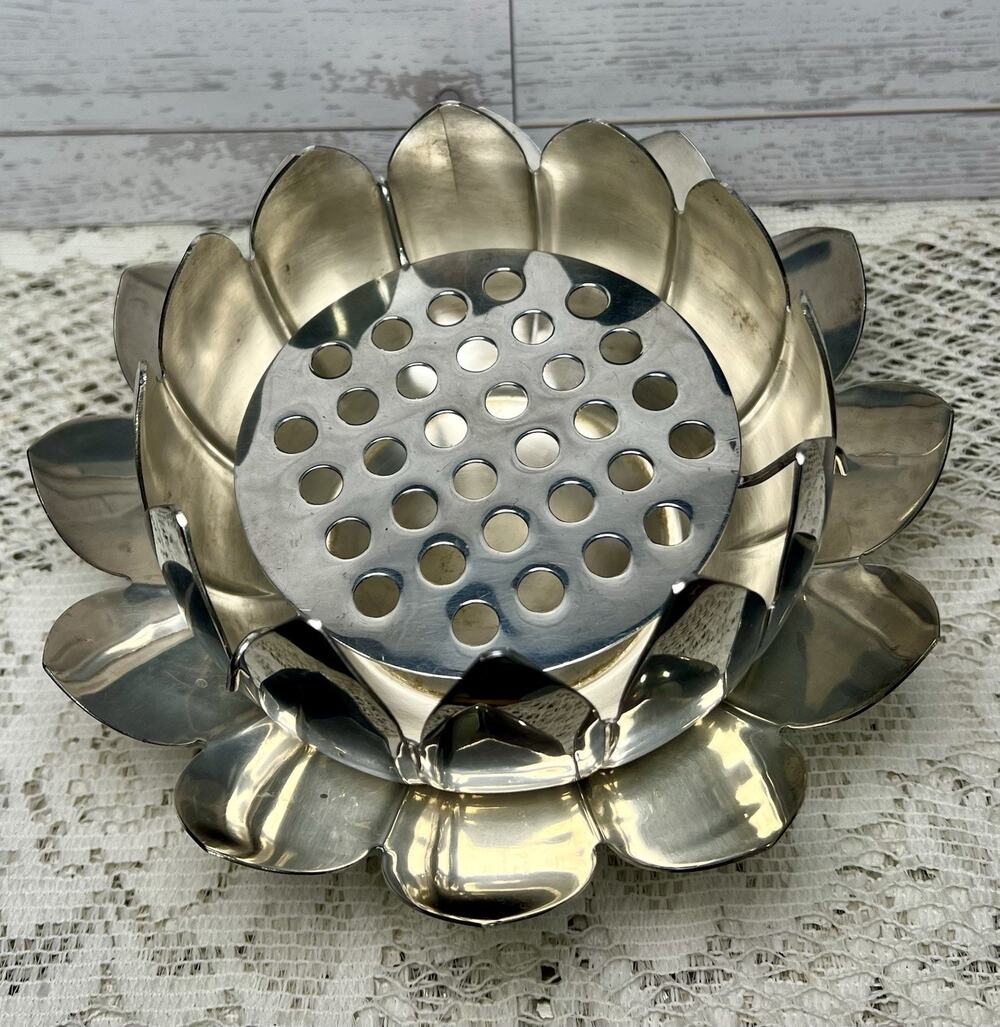 Vintage MCM Leonard Silver Plated Lotus Flower Dish With Flower Frog Insert 7”